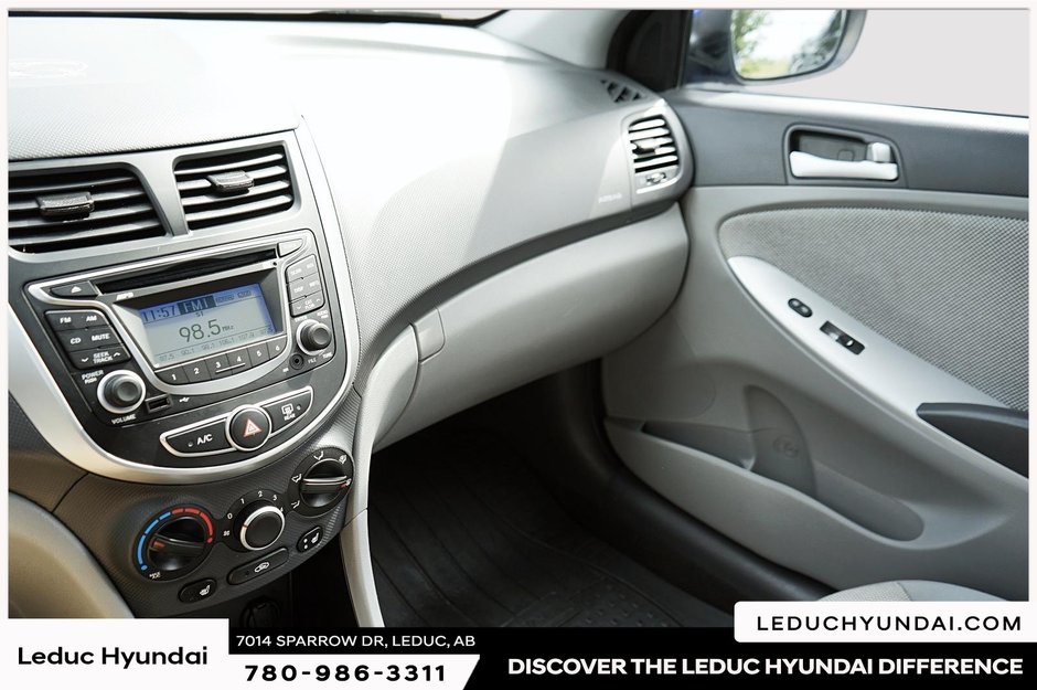 2013 Hyundai Accent GL-13