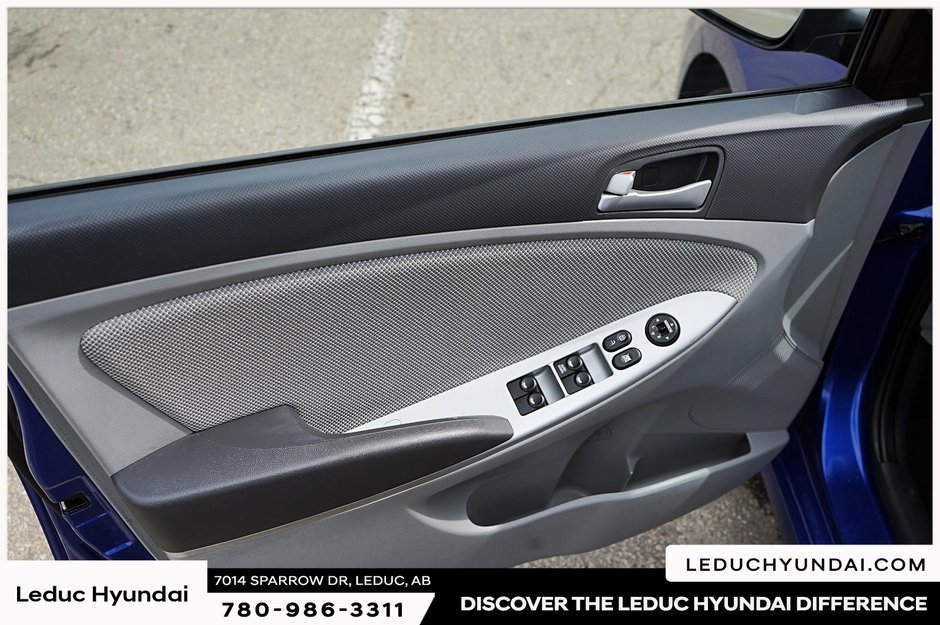2013 Hyundai Accent GL-10