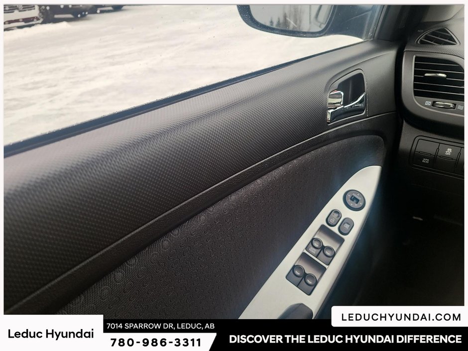 2013 Hyundai Accent GLS-13