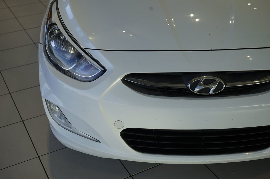 2017 Hyundai Accent SE-27