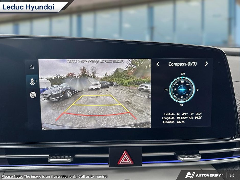 2026 Hyundai Elantra Luxury Two-Tone Interior-20