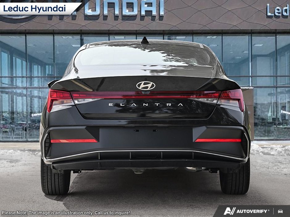 2026 Hyundai Elantra Luxury Two-Tone Interior-4
