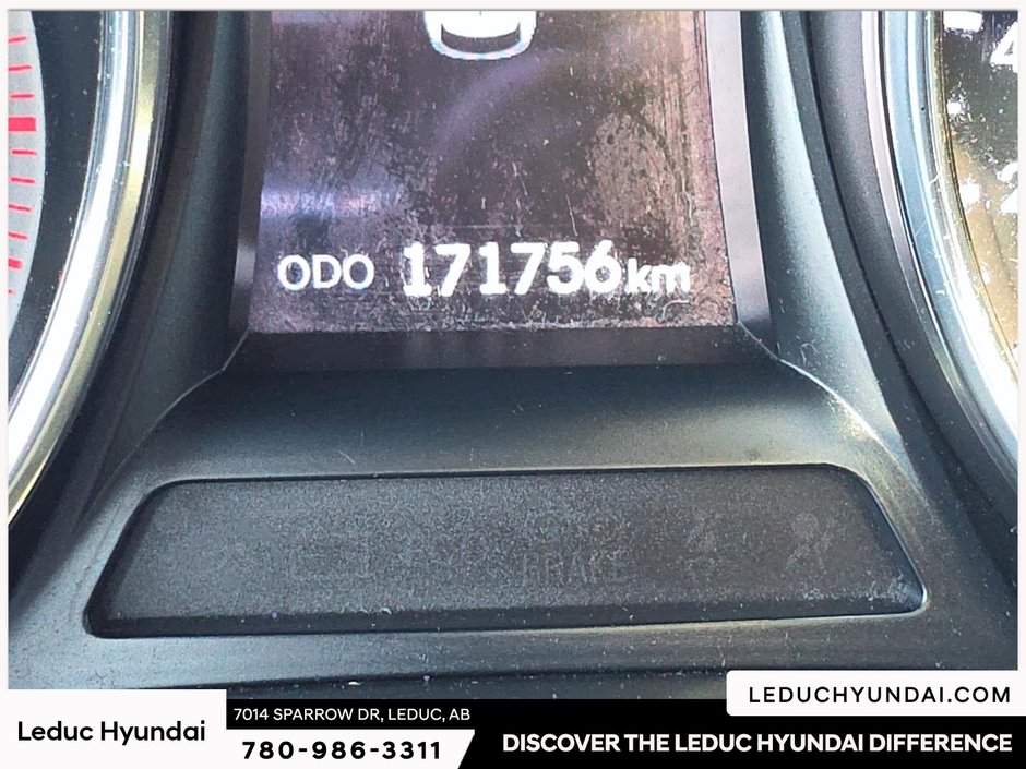 2013 Hyundai Santa Fe Sport 2.0T Limited-16