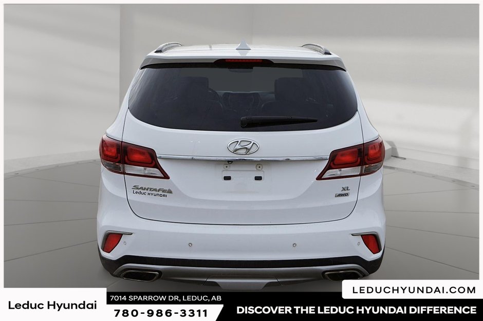 2017 Hyundai Santa Fe XL Luxury-2