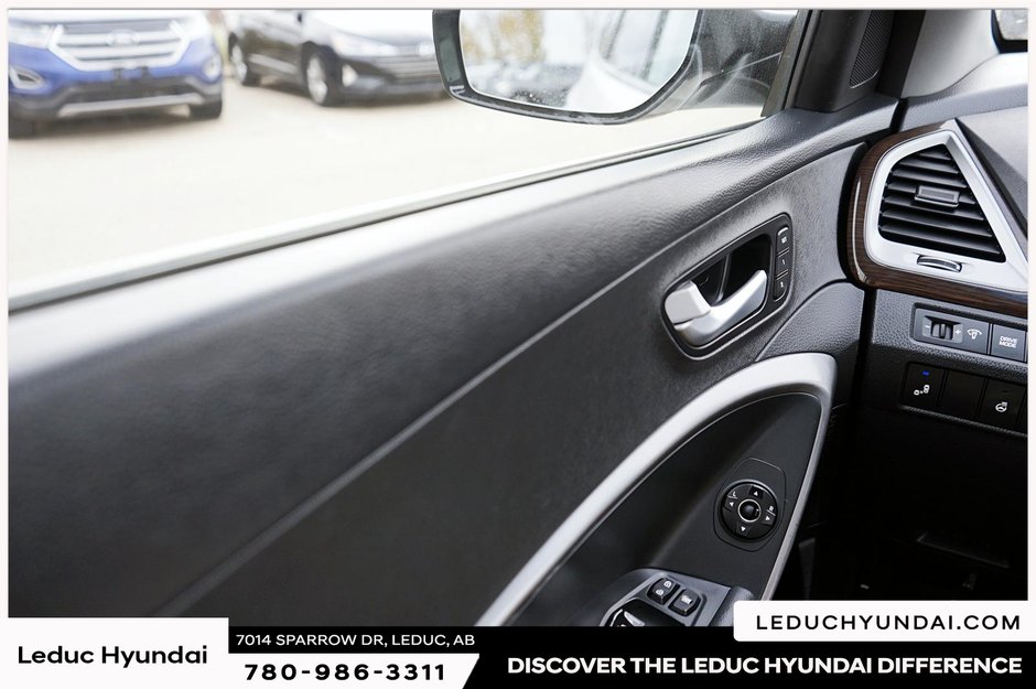 2017 Hyundai Santa Fe XL Luxury-14