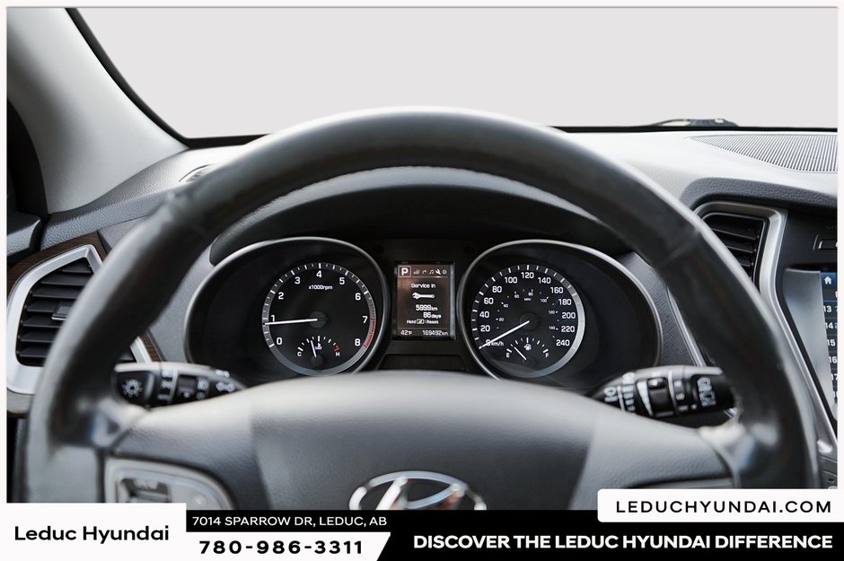 2017 Hyundai Santa Fe XL Luxury-11