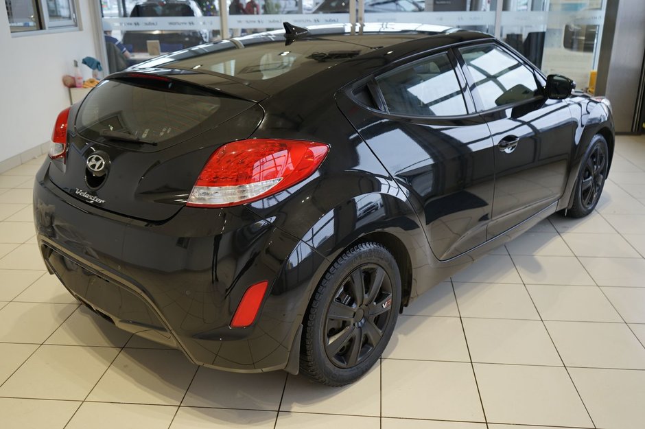 2016 Hyundai Veloster Tech-7