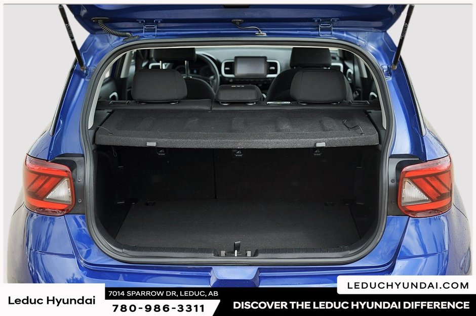 2022 Hyundai Venue Essential-5