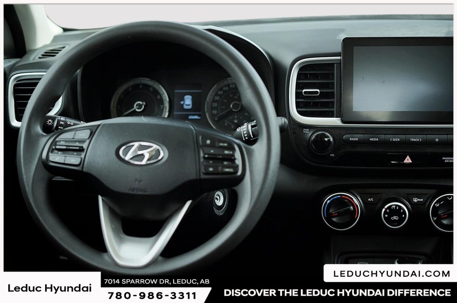 2022 Hyundai Venue Essential-14