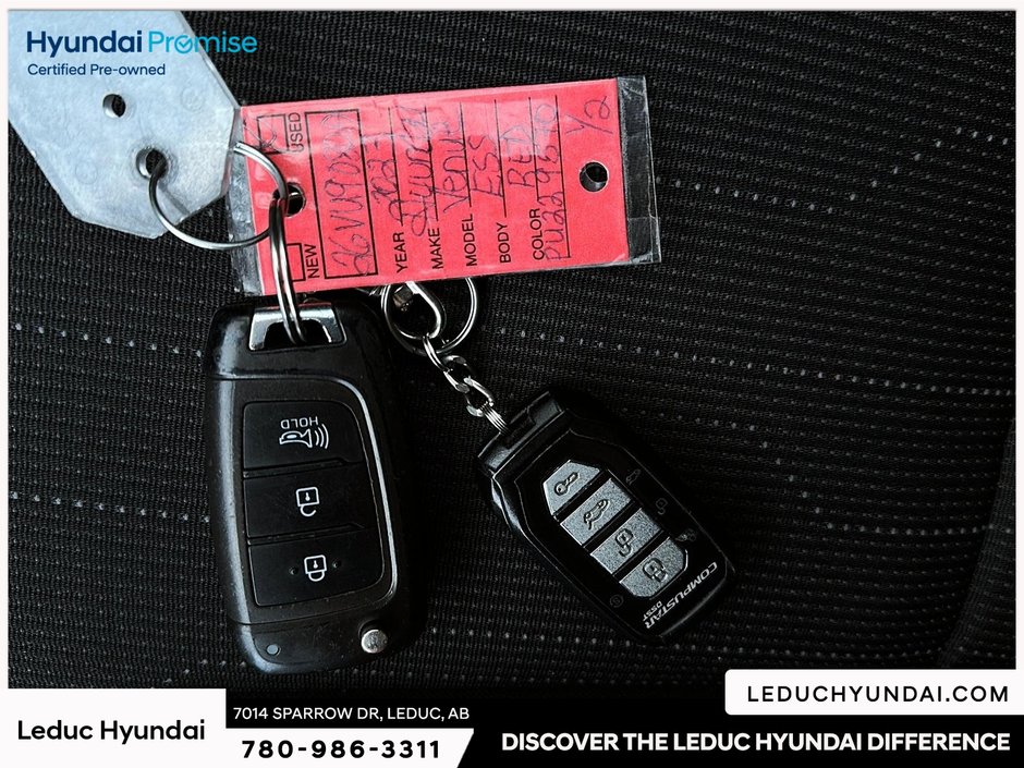 2023 Hyundai Venue Essential-25