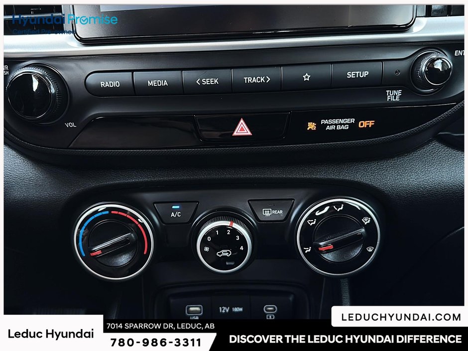 2023 Hyundai Venue Essential-23