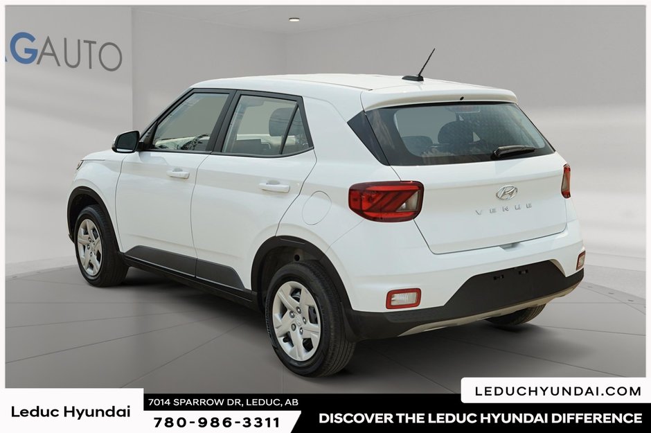 2024 Hyundai Venue Essential-3