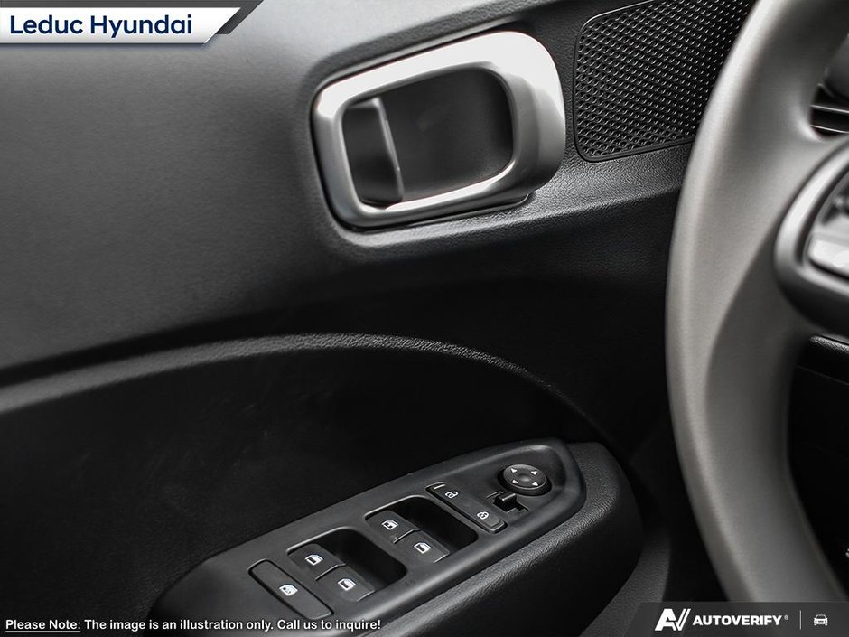 2025 Hyundai Venue Essential-15