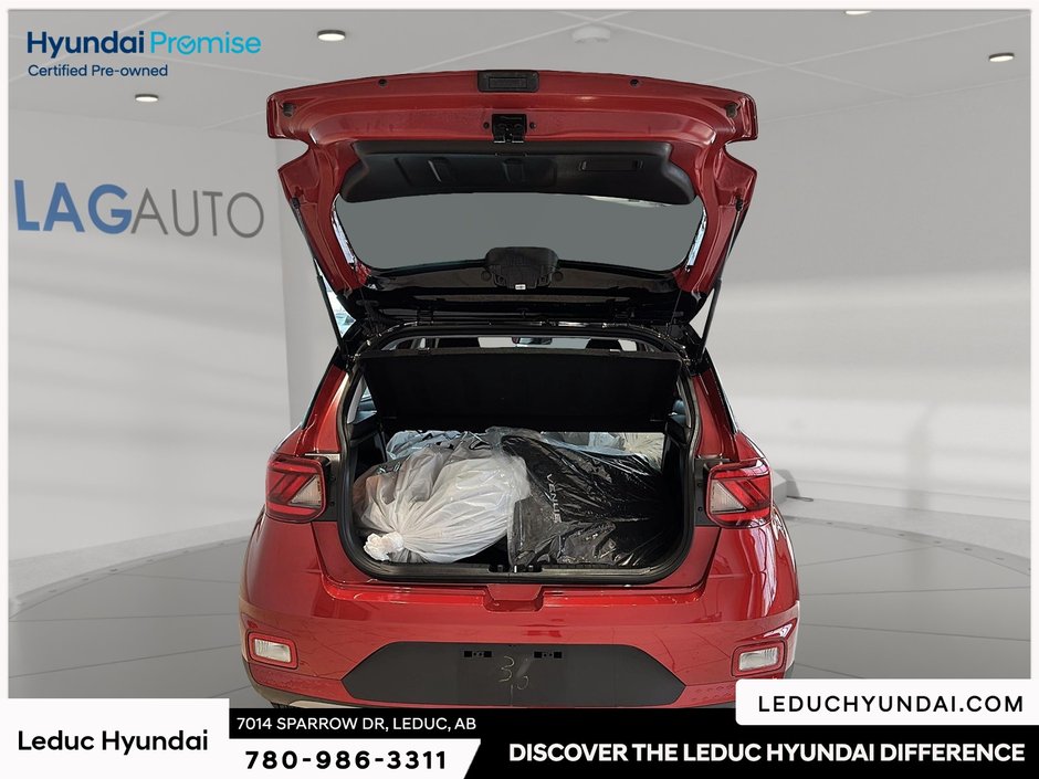 2025 Hyundai Venue Preferred-5