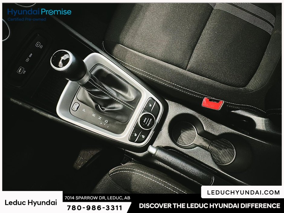 2025 Hyundai Venue Preferred-19