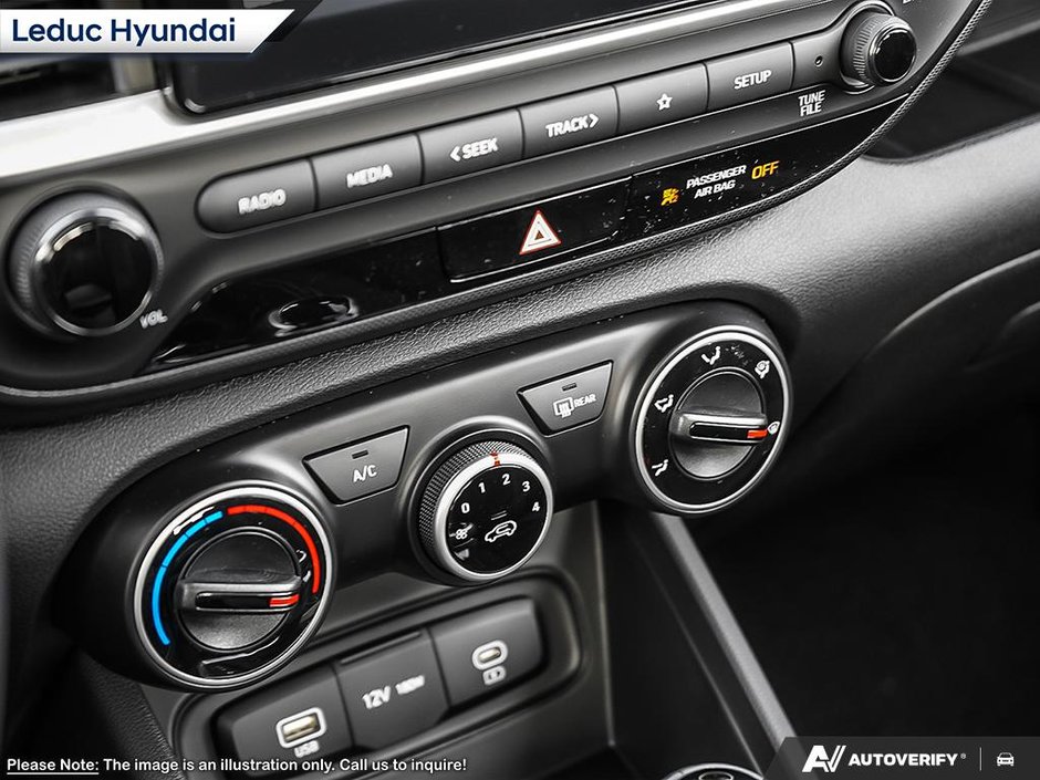 2026 Hyundai Venue Essential Two-tone-23