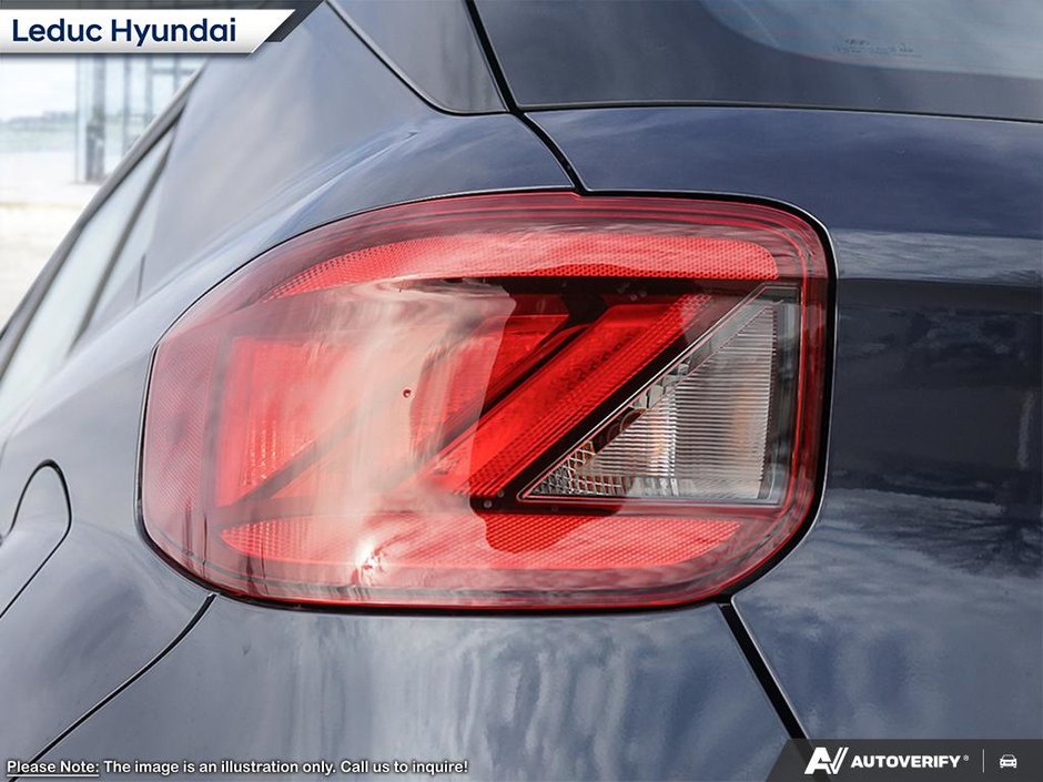 2026 Hyundai Venue Preferred Two-tone-9