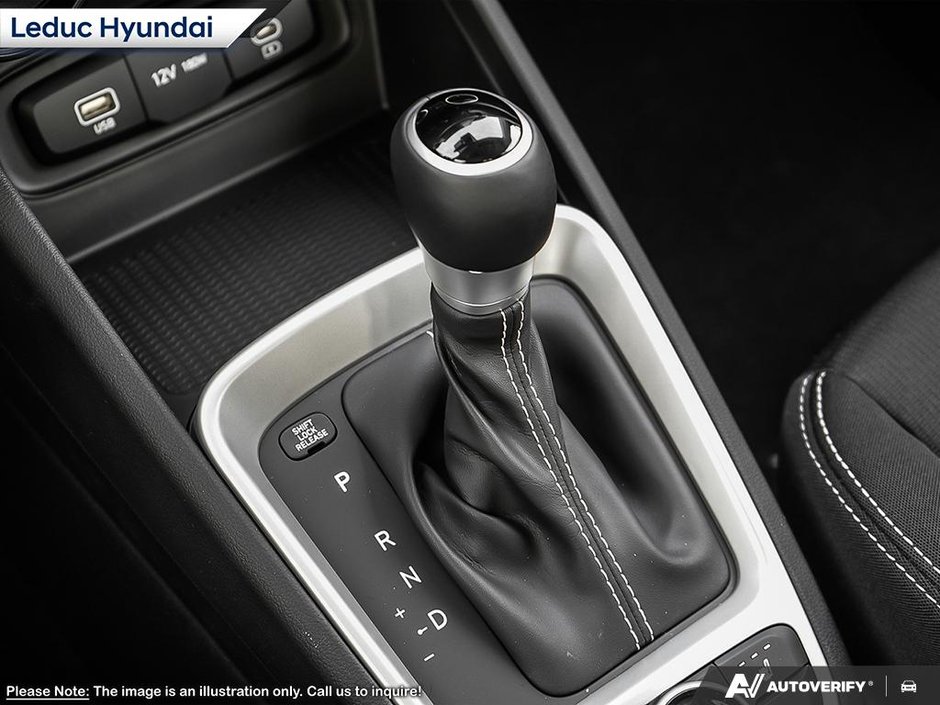 2026 Hyundai Venue Essential Two-tone-16