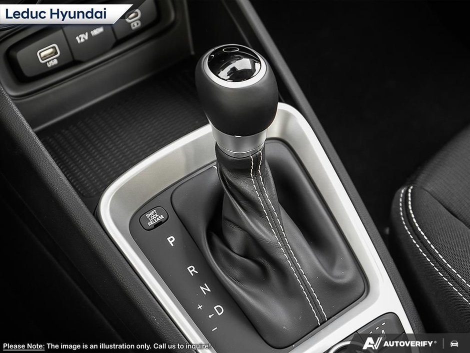 2026 Hyundai Venue Essential Two-tone-5