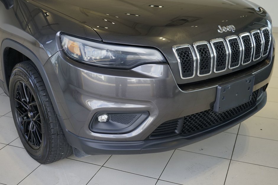 2019 Jeep Cherokee North-27