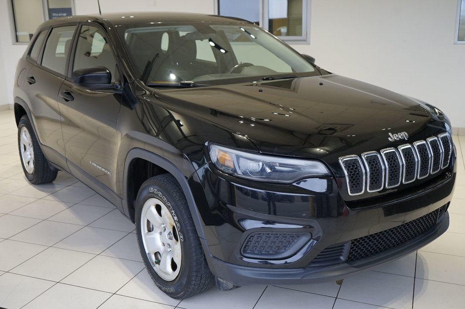 2019 Jeep Cherokee Sport-31