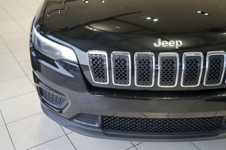 2019 Jeep Cherokee Sport-12