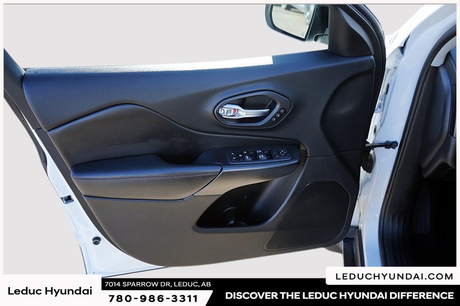 2020 Jeep Cherokee Trailhawk-10