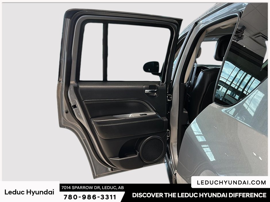 2015 Jeep Compass North-11