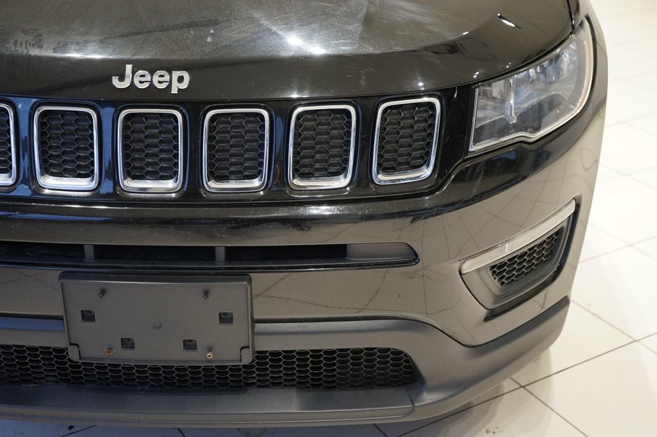 2018 Jeep Compass Sport-27