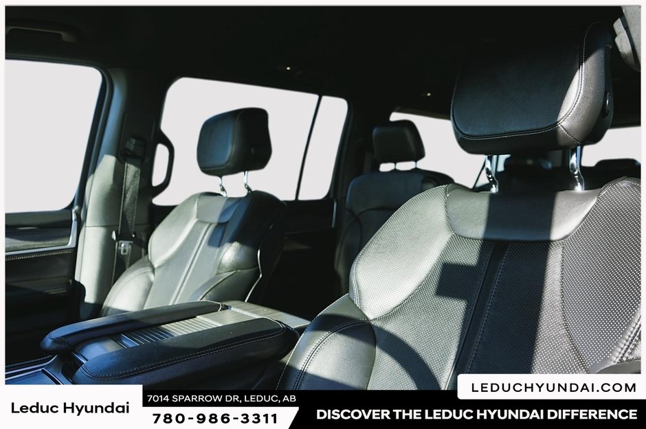 2023 Jeep Wagoneer L Series III-8