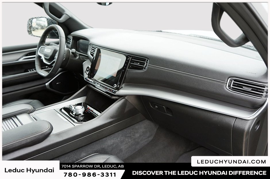 2024 Jeep WAGONEER Series II Carbide-9