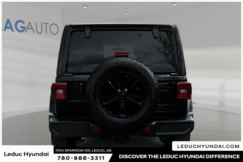 2022 Jeep Wrangler Unlimited Sahara Altitude-2