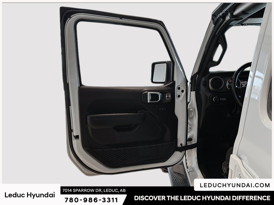 2022 Jeep Wrangler Unlimited Willys-11