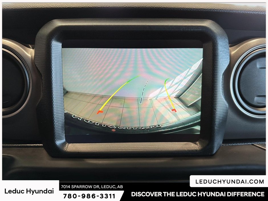 2022 Jeep Wrangler Unlimited Willys-22