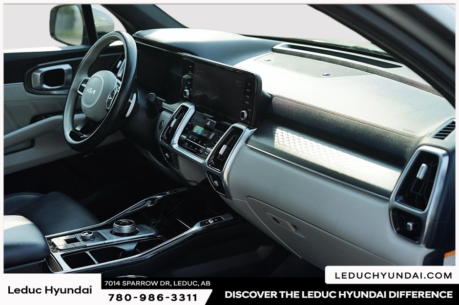 2022 Kia Sorento Plug-In Hybrid SX-10
