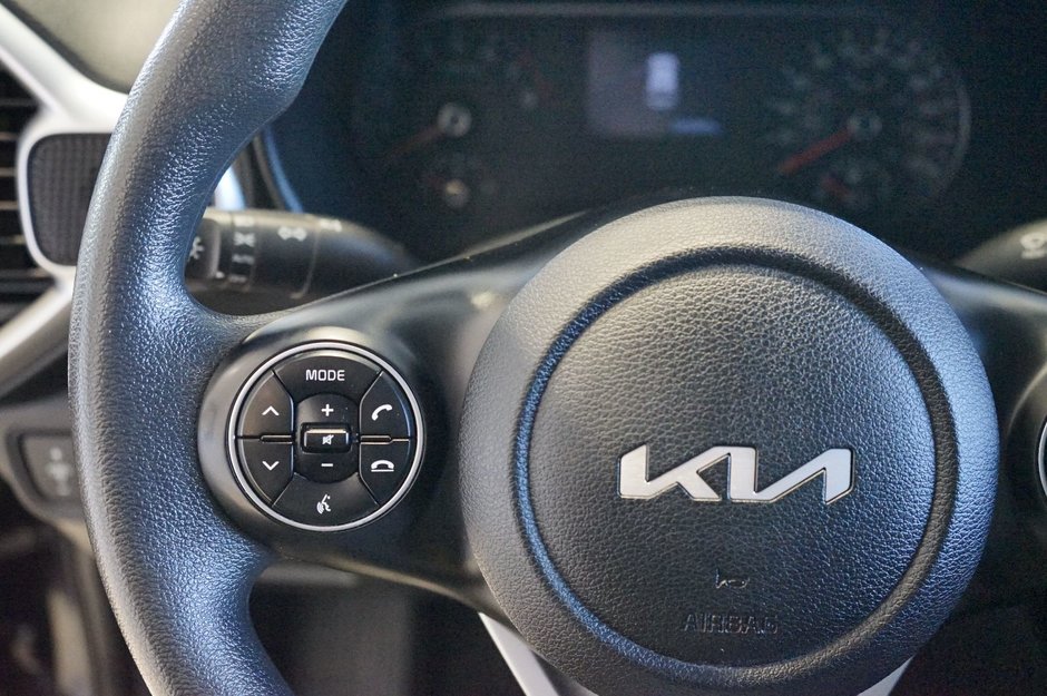 2022 Kia Soul LX-21