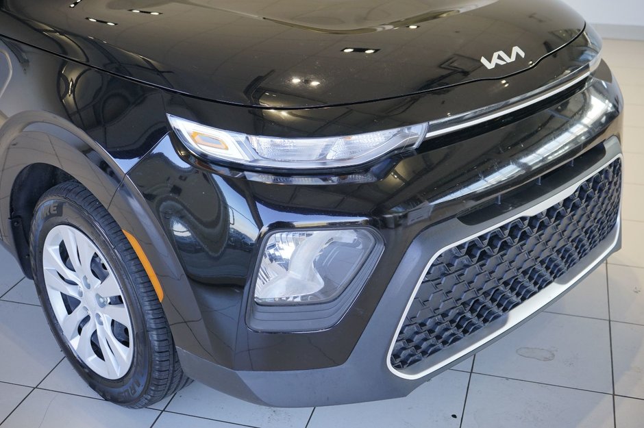 2022 Kia Soul LX-27