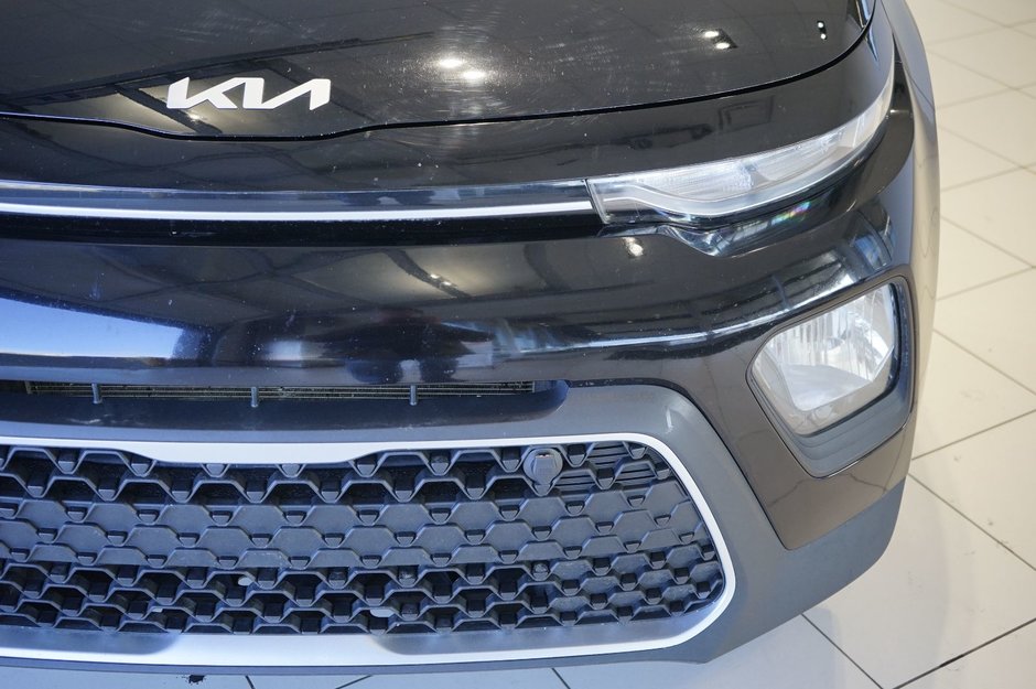 2022 Kia Soul LX-26