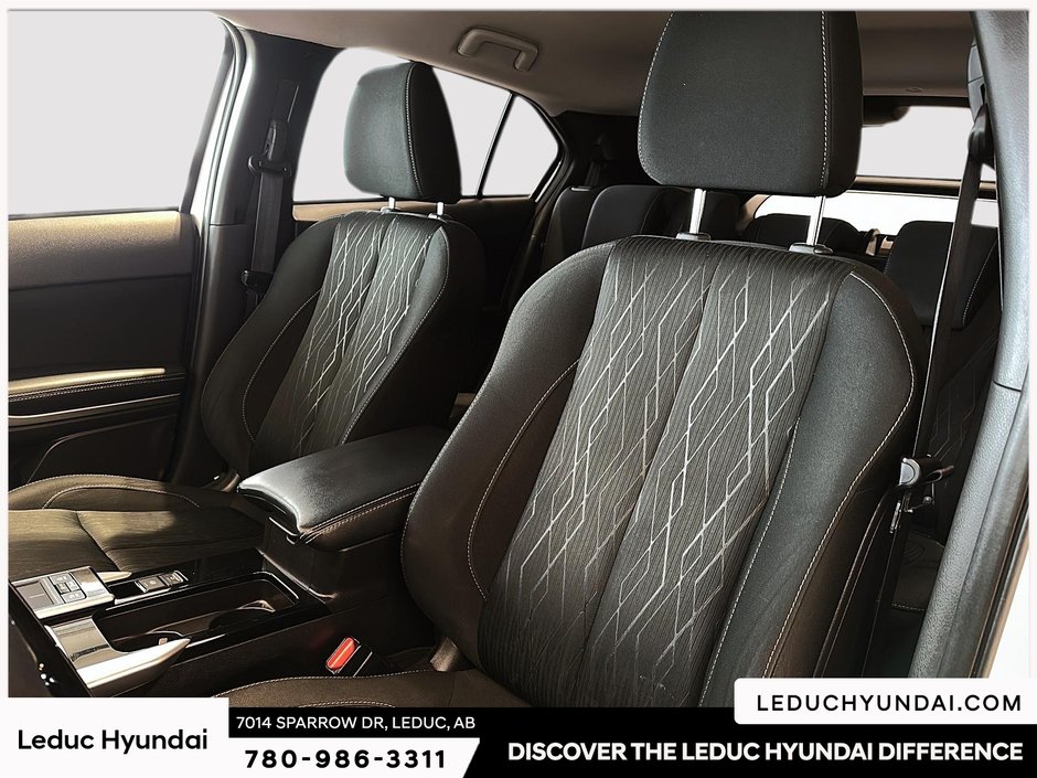 2020 Mitsubishi Eclipse Cross SE-8