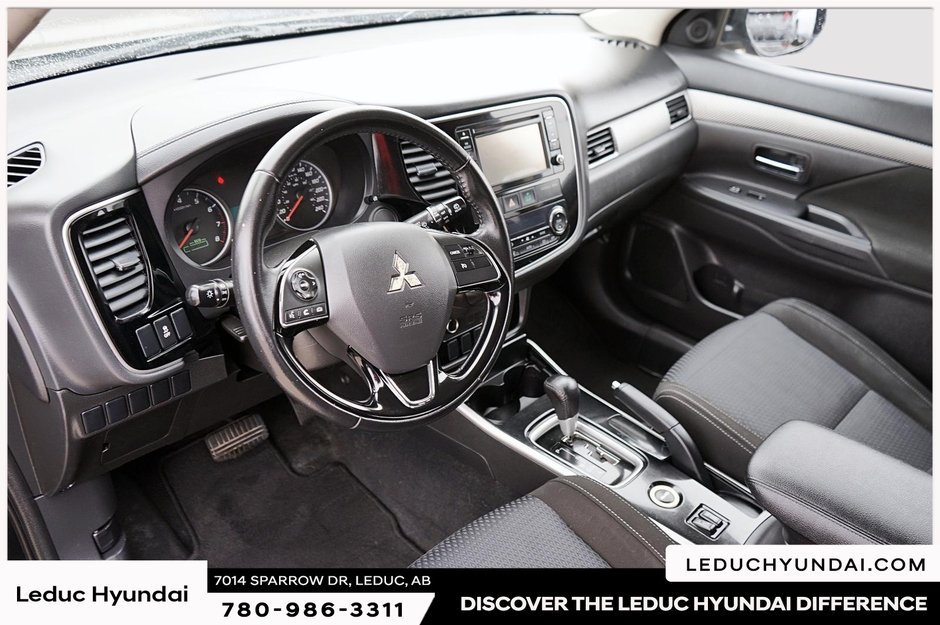 2017 Mitsubishi Outlander ES-7