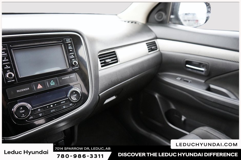 2017 Mitsubishi Outlander ES-10