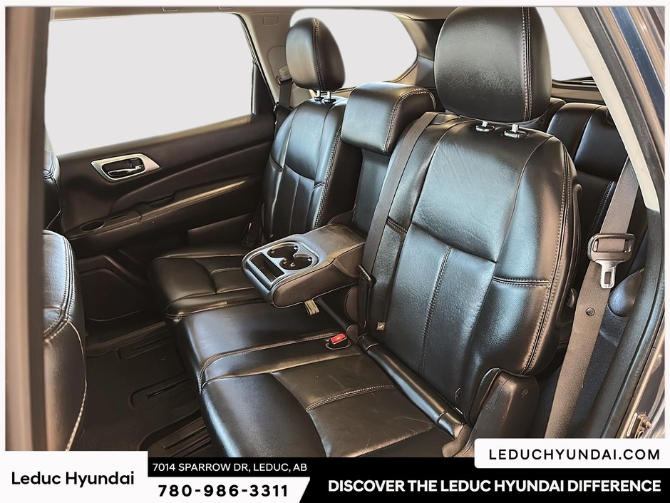 2015 Nissan Pathfinder SL-9