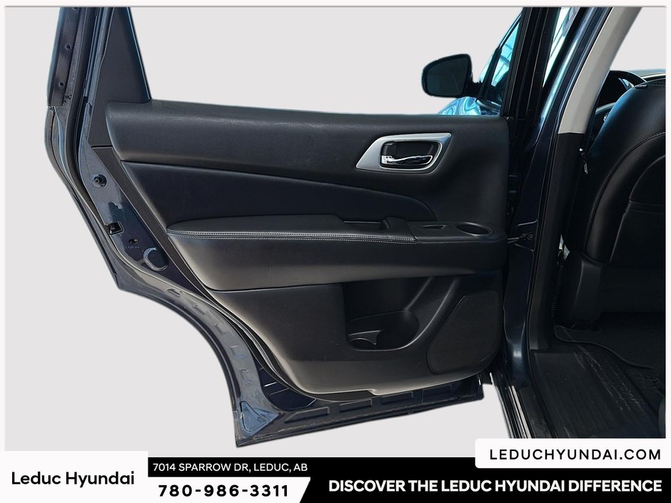 2015 Nissan Pathfinder SL-14