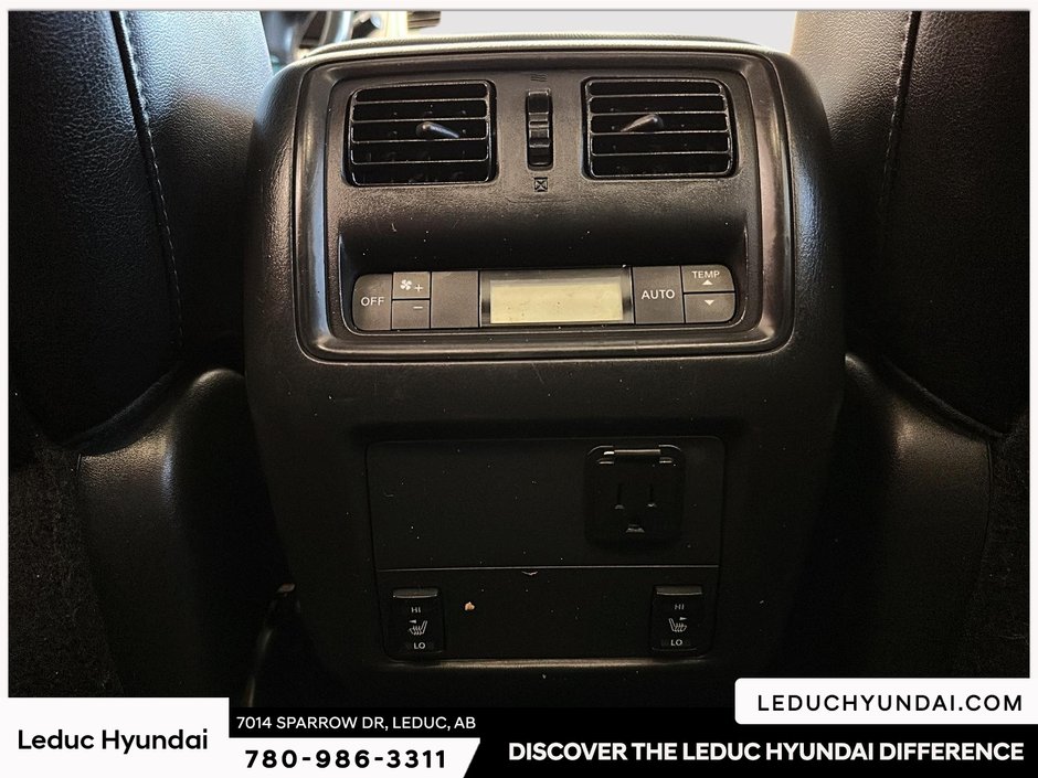 2015 Nissan Pathfinder SL-12