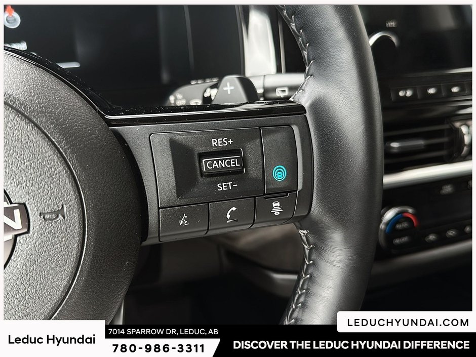 2024 Nissan Pathfinder Platinum-17