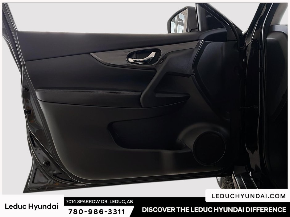 2019 Nissan Rogue S-9