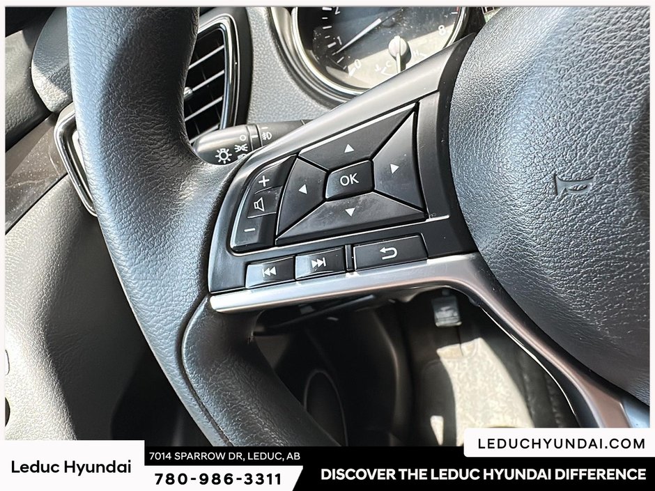 2019 Nissan Rogue S-14