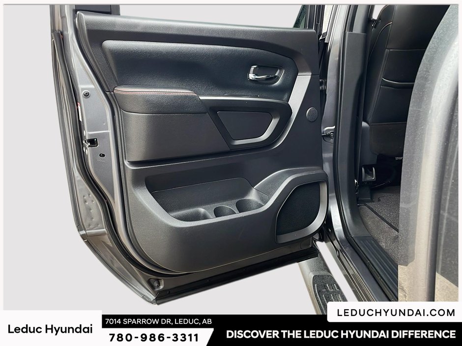 2021 Nissan Titan PRO-4X-12