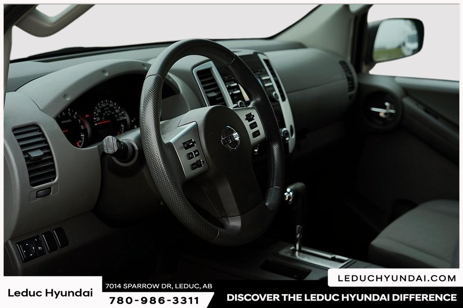 2013 Nissan Xterra S-11
