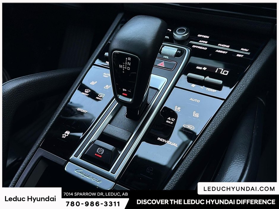 2019 Porsche Cayenne Base-24